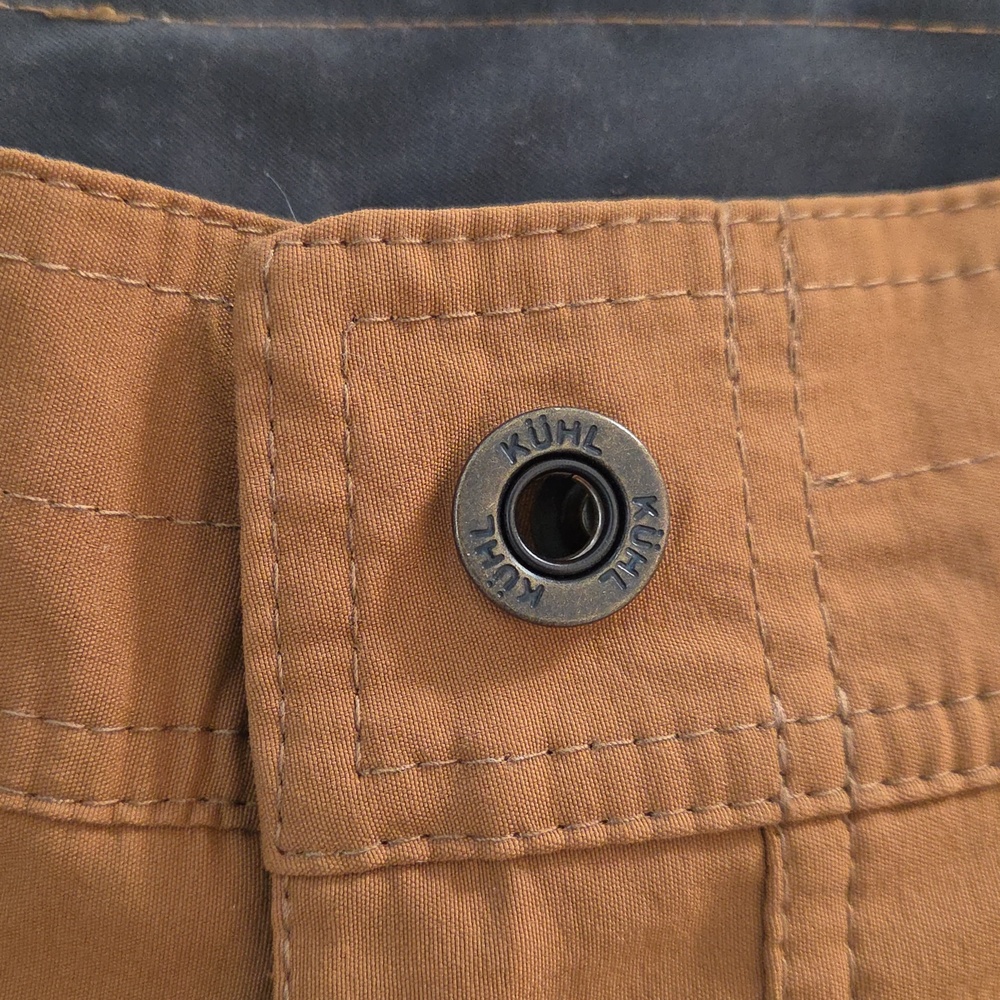 Kuhl Renegade 12" Teak Brown Shorts Size 35 - Picture 2 of 8